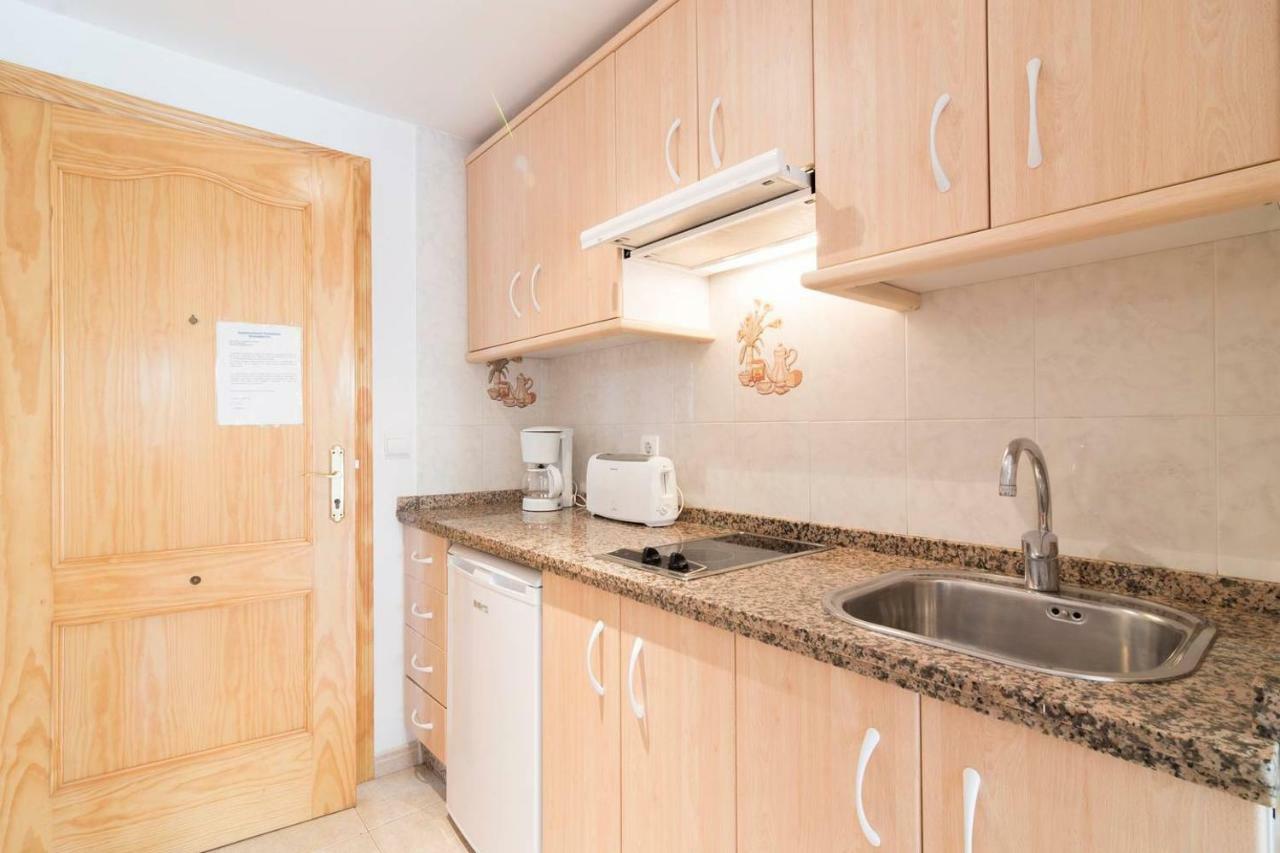Apartamentos Vicenta Carihuela By Playa Miguel Torremolinos Exteriör bild