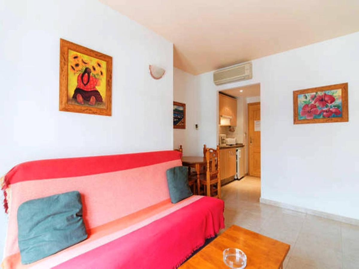 Apartamentos Vicenta Carihuela By Playa Miguel Torremolinos Exteriör bild