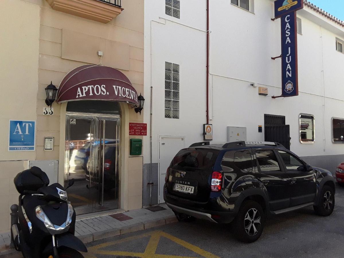 Apartamentos Vicenta Carihuela By Playa Miguel Torremolinos Exteriör bild
